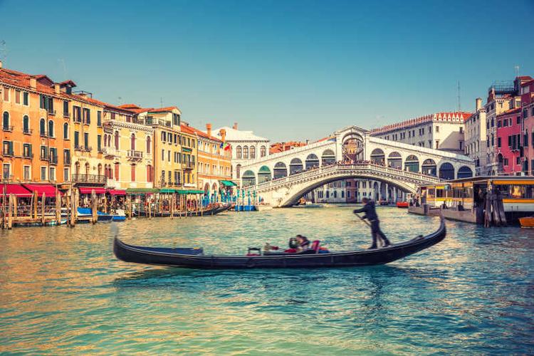 威尼斯4688（威尼斯的小艇）