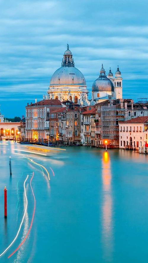 威尼斯水面（威尼斯是一座怎样的水上城市?）